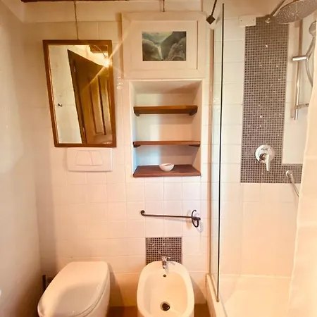 Hostdomus - Casa Olivia *